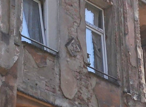 В Советске на фасаде исторического здания воссоздадут утраченный барельеф с лилиями