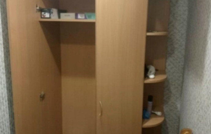 Продаю шкаф б/у срочно