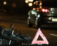 В Калининграде мотоциклист сбил 28-летнего пешехода на переходе и скрылся: семья ищет свидетелей