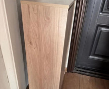 Компактная обувница с двумя откидными секциями