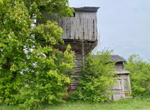 Водонапорная башня в Славске продолжает разрушаться