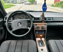 Mercedes-Benz W124, 