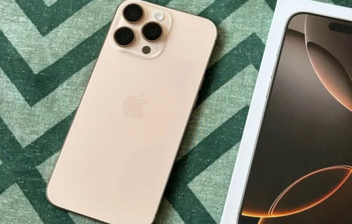 Продам iPhone 16 Pro Max 256 ГБ