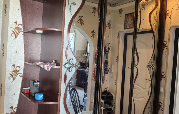 Продам шкаф купе для прихожей