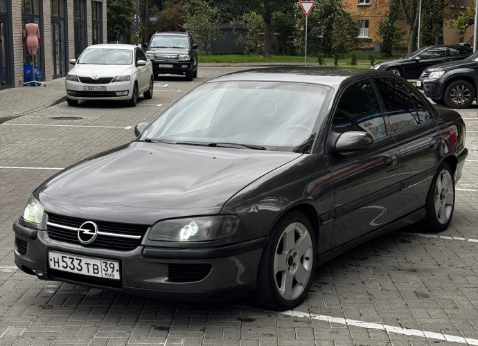 Opel Omega, 