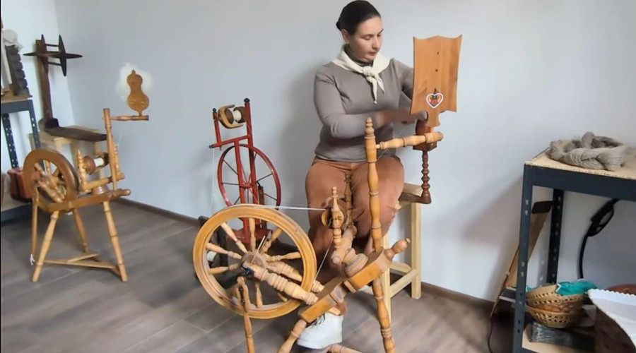 Работы калининградской художницы Екатерины Новиковой представлены в Ботаническом музее Санкт-Петербурга