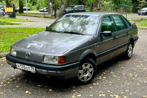 Volkswagen Passat, 1988