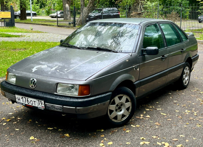 Volkswagen Passat, 1988