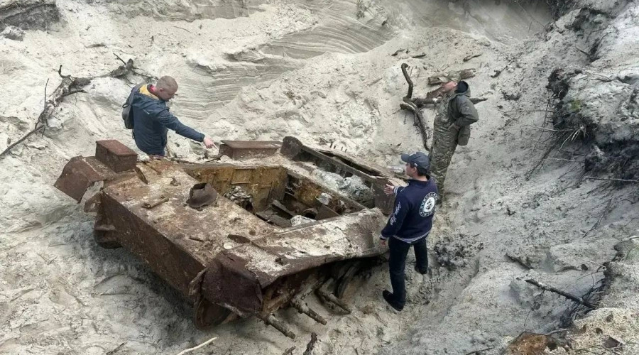 На Балтийской косе обнаружен немецкий танк «Рысь» времен Второй мировой войны
