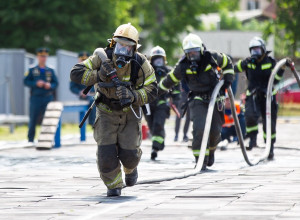 Жителей Калининграда просят не беспокоиться из-за учений пожарных у Детской областной больницы