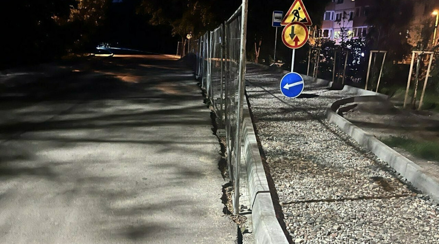 В Калининграде и Гурьевске зафиксированы случаи незавершённого ремонта у остановок