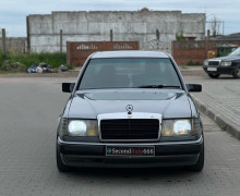 Mercedes-Benz W124, 