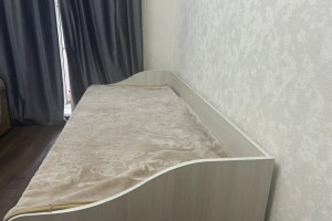 Продам подростковую кровать 200*90 с матрасом и выдвижными ящиками