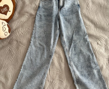 Продам женские джинсы