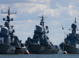 Андрей Кропоткин поздравил военнослужащих Балтийского флота с профессиональным праздником