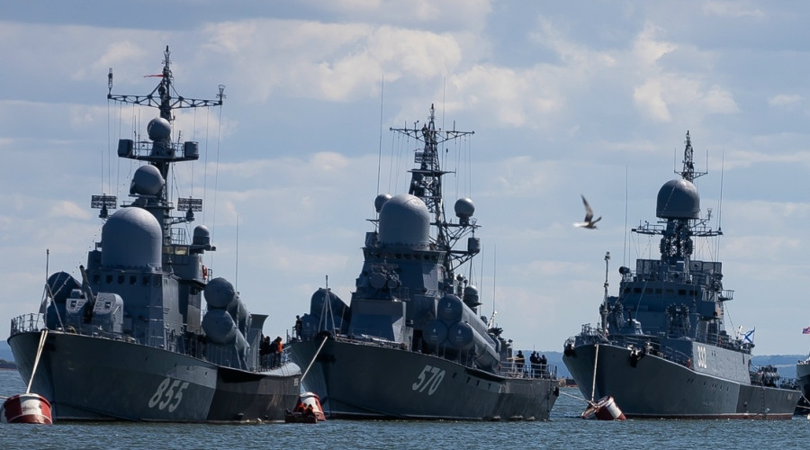 Андрей Кропоткин поздравил военнослужащих Балтийского флота с профессиональным праздником