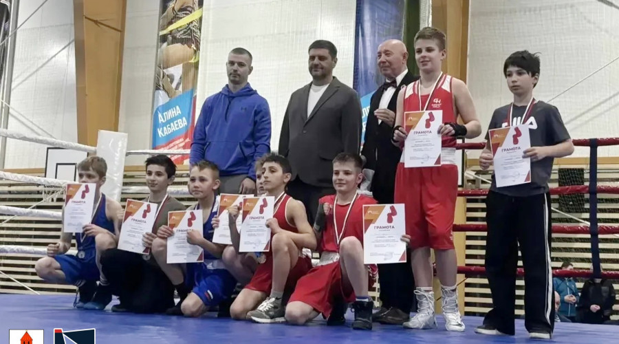 Четыре золота и два серебра завоевали боксёры из Советска на областном турнире