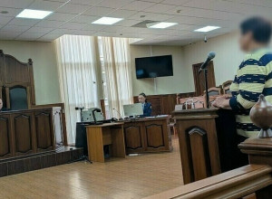 В суде по делу об убийстве ребенка в Черняховске повторно допросили мать обвиняемого