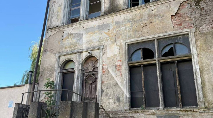 Туристы в Советске обратили внимание на неогороженный дом Мюллера-Шталя