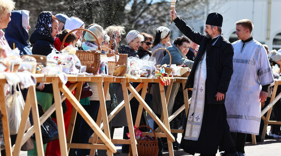 Освящение пасхальных продуктов прошло в Кафедральном соборе Калининграда