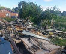 В Полесском районе при хлопке газа обрушилась пристройка к дому, пострадала пенсионерка