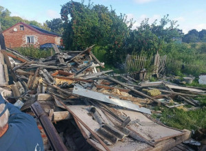 В Полесском районе при хлопке газа обрушилась пристройка к дому, пострадала пенсионерка