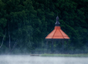 Светлогорск в туманной дымке: атмосферные кадры
