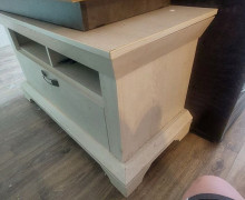 Отдам даром шкаф, ламинат, тумбу