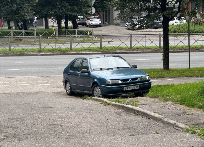 Renault 19, 