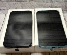 iPhone 16 128GB в бирюзовом и черном цвете
