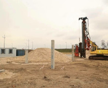 На проспекте Невского в Калининграде начали монтаж въездного знака