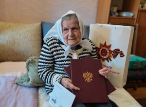 Труженице тыла Людмиле Шеманаевой исполнился 101 год