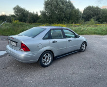 Ford Focus, 2001