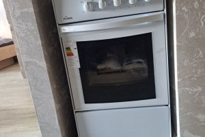 Продам электрическую плиту и торговый павильон