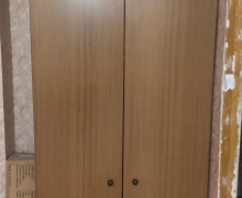 Отдам даром шкаф, ламинат, тумбу