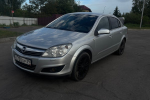 Opel Astra, 2011