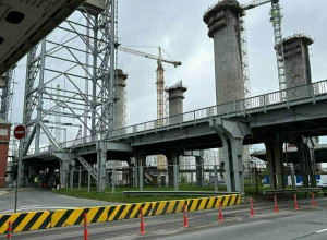 В Калининграде у двухъярусного моста введут новый запрет на остановку для борьбы с пробками