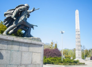 В Калининграде запланировали ремонт мемориала 1200 гвардейцам и благоустройство парка Победы