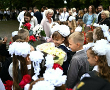 День знаний в приграничном Мамоново: школа-ровесница региона встретила первоклассников