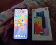 Продаётся телефон Redmi 12C