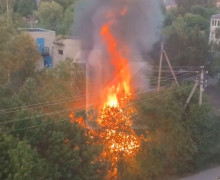 В Гвардейске вечером 8 июня произошел пожар в заброшенных сараях на улице 9 Мая