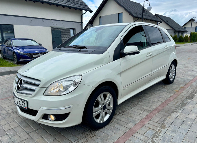Mercedes-Benz Другая , 2011