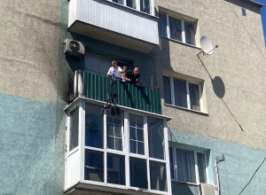 Участники СВО предотвратили пожар и спасли женщину-инвалида в Калининграде