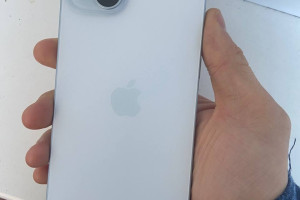 Продаю личный телефон Iphone 15 на 256 гб памяти