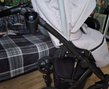 Продам коляску 2 в 1