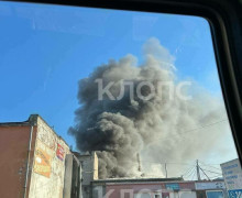 Пожар на складах на улице Камской в Калининграде
