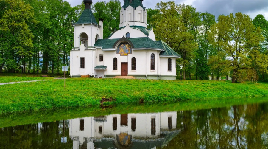 Женский монастырь в честь иконы Божией Матери «Державная» в посёлке Изобильное