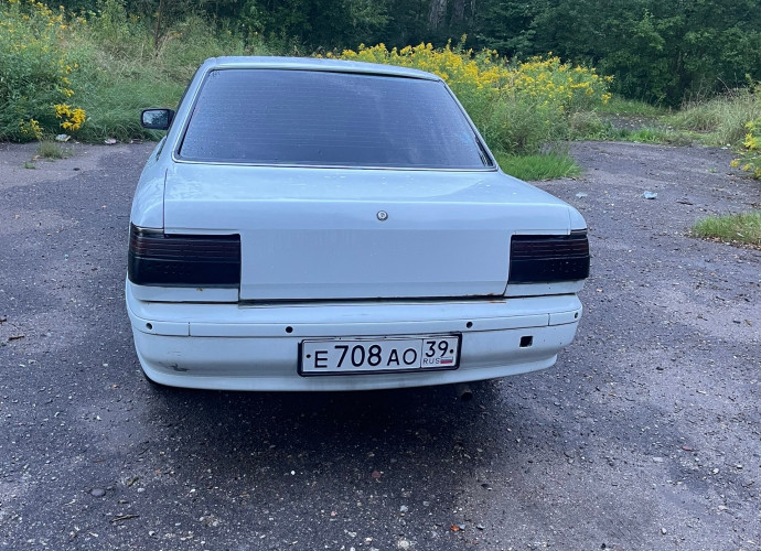 Toyota Camry, 1988