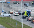 В Калининграде легковой автомобиль снёс ограждение и оказался на тротуаре
