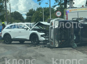 На Броненосной улице произошло столкновение двух легковых автомобилей